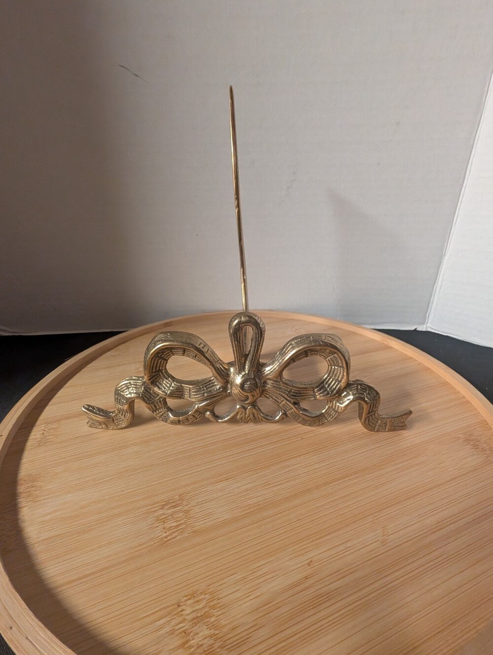 Vintage Ornate Brass Bow Easel Plate Display Stand Home Accessory Decor